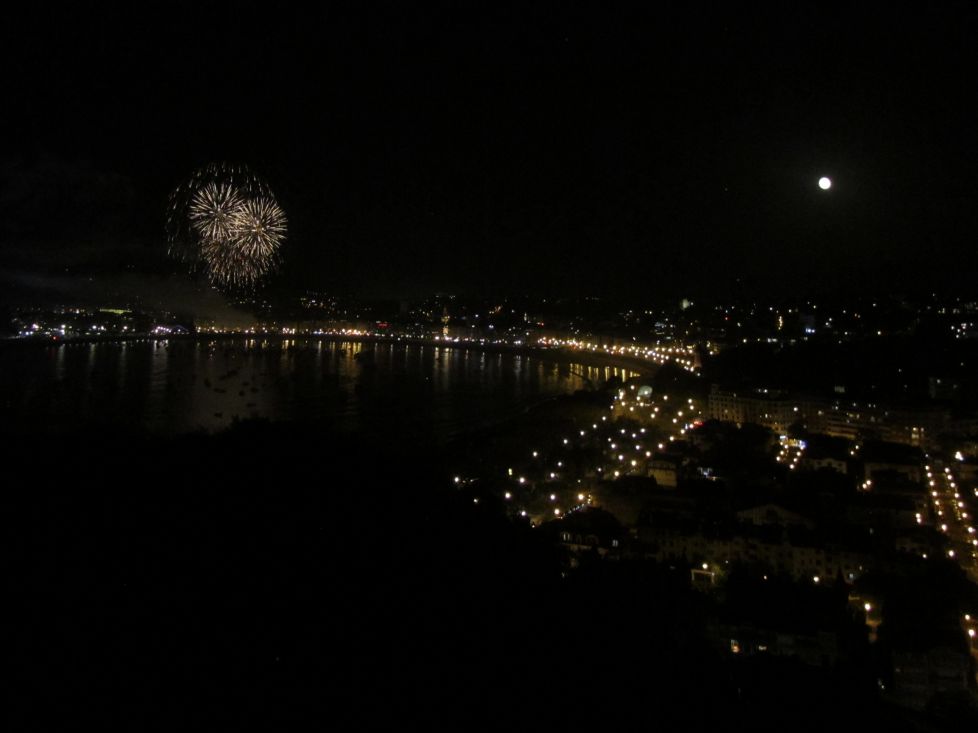 La luna también quiso salir: noche compartida.