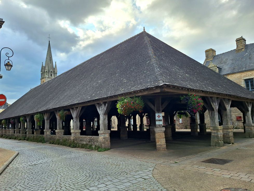 Un mercado en festivo