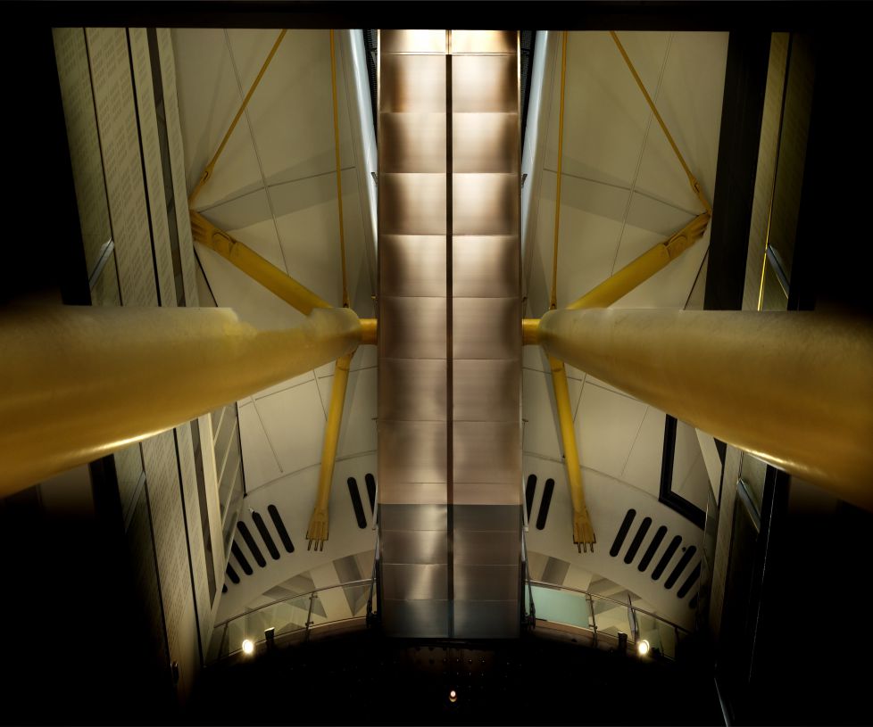 \\\"Pilares amarillos\\\"