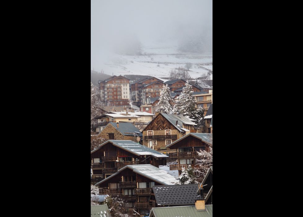 Pueblo frente el invierno 