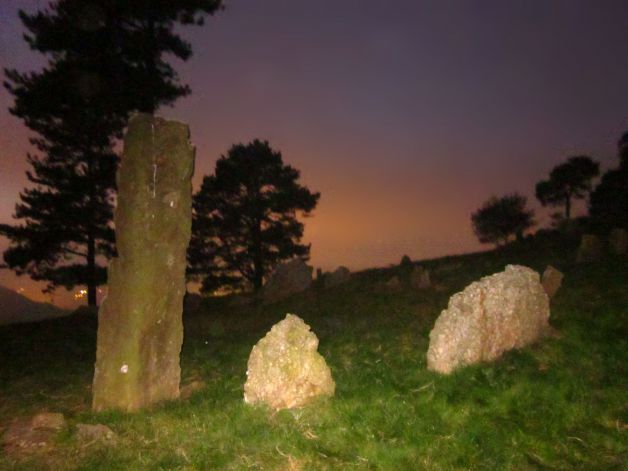 Restos prehistóricos en una noche de verano.