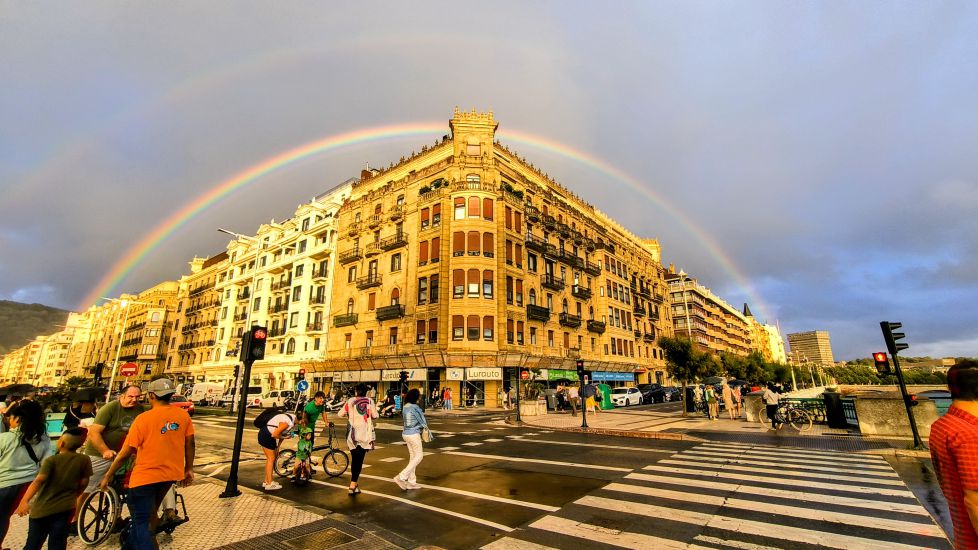 San Sebastian Rainbow City \"San Sebastián, Ciudad del Arcoíris\"