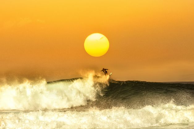 Surf al atardecer