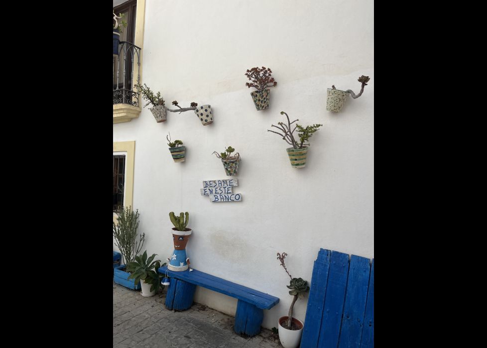 El banco del amor, Nijar