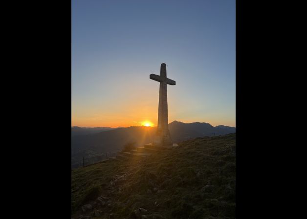 ATARDECER DESDE UZTURRE
