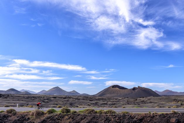 ENTRE VOLCANES