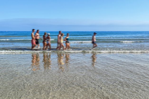 De paseo por la playa