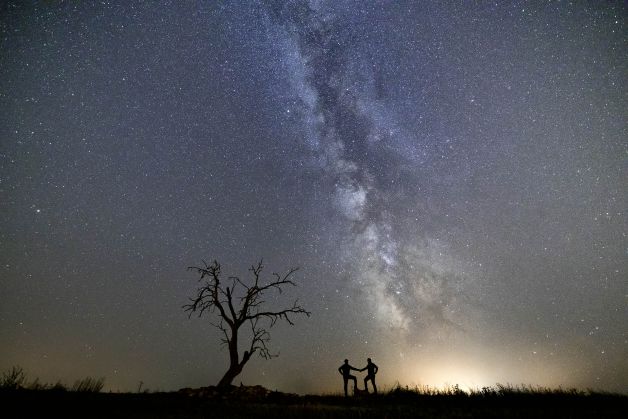 "A la amistad por la fotografia"