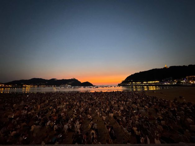 La bahía de la concha antes de los fuegos artificiales