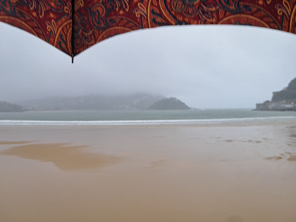 Bajo el paraguas