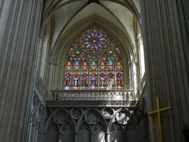 Colores vivos en la catedral.