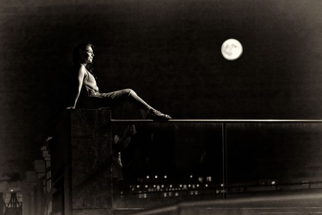 Contempla la luna