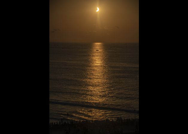 Eclipse dorado