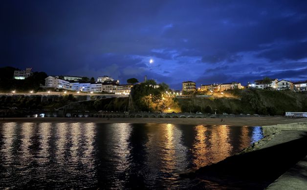 Getaria de noche