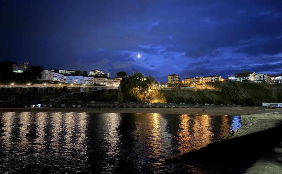 Getaria de noche