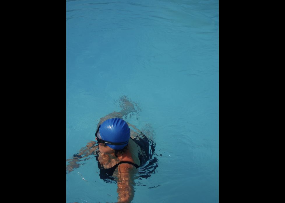 Gorro, gafas y natación