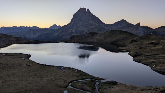 Midi d'Ossau erraldoiaren itzala