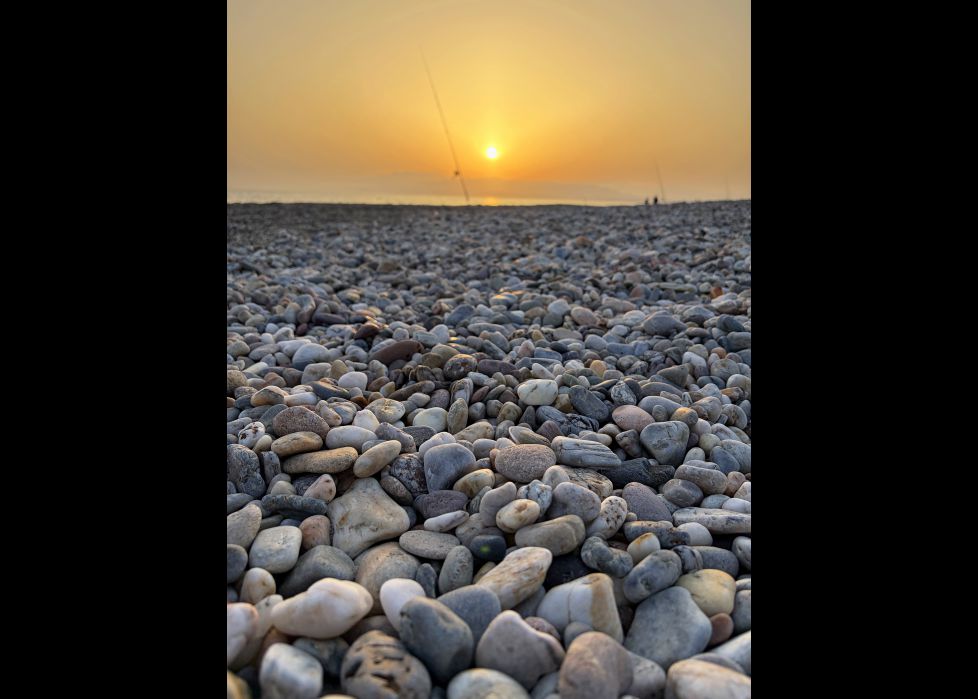 pescando entre piedras