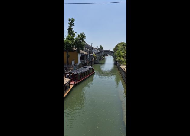 Puente barcas y canales 