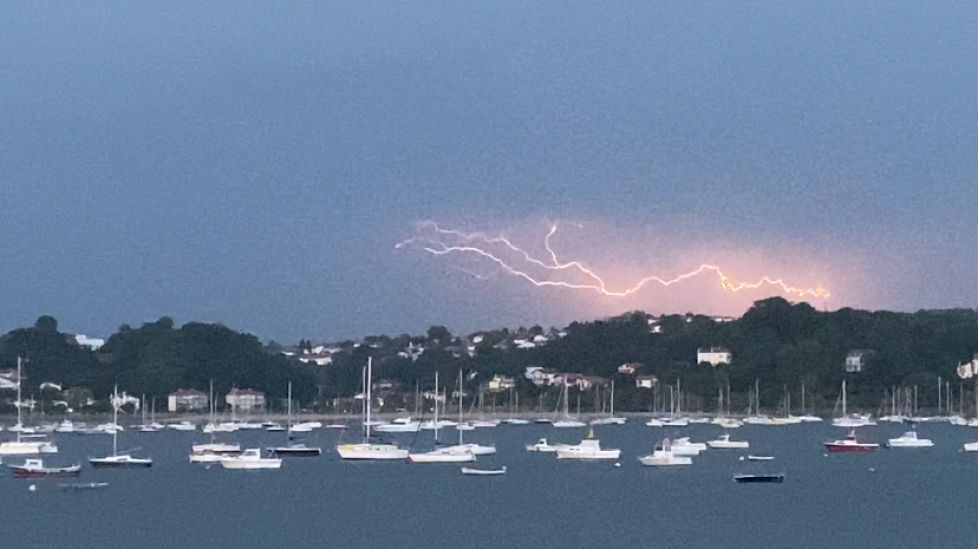 Rayos en bahía de Txingudi 