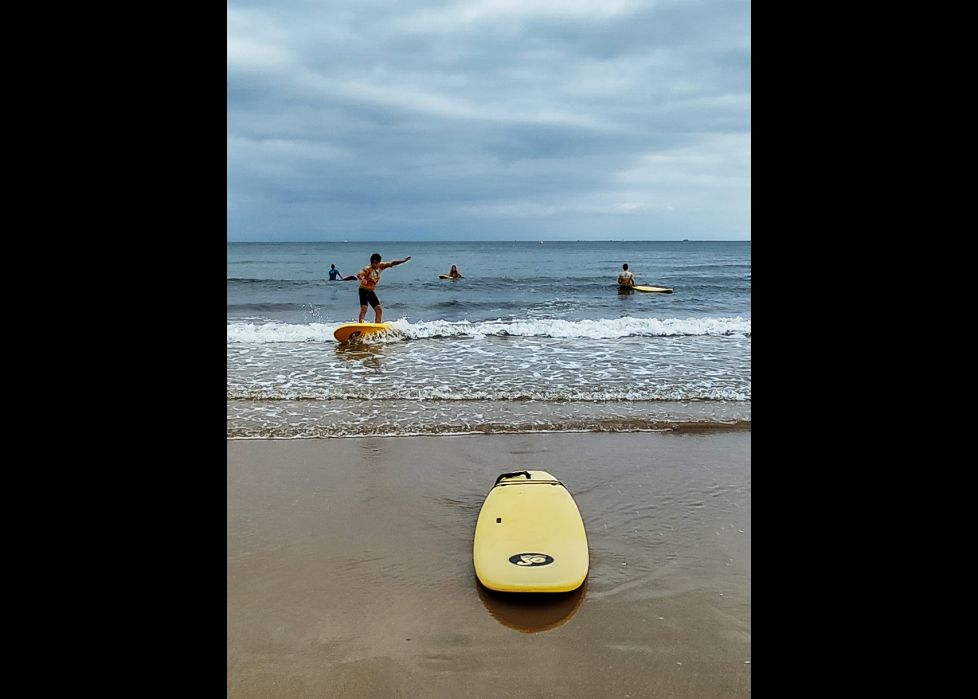 Surfistas en Hendaya
