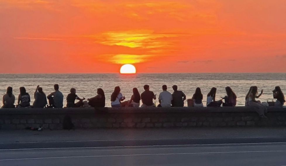 Testigos del atardecer donostiarra