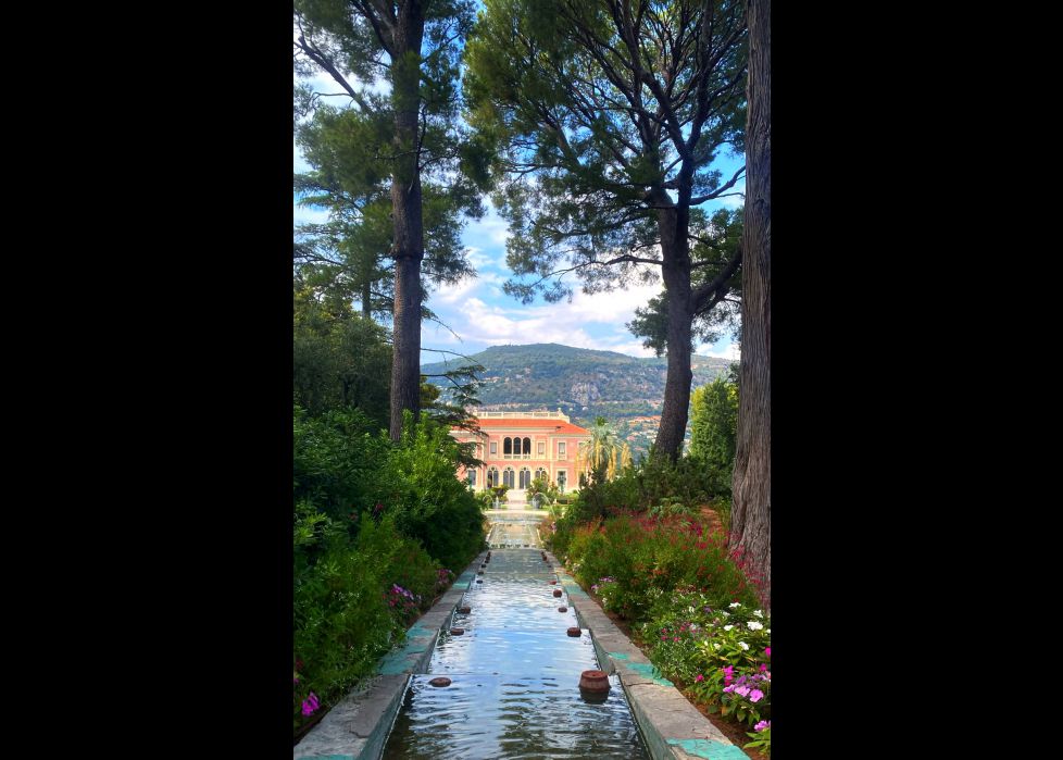 Villa Eprhussi!!