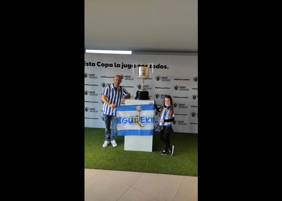 EN MIS MANOS NUESTRO SUEÑO DESDE HACE 32 AÑOS